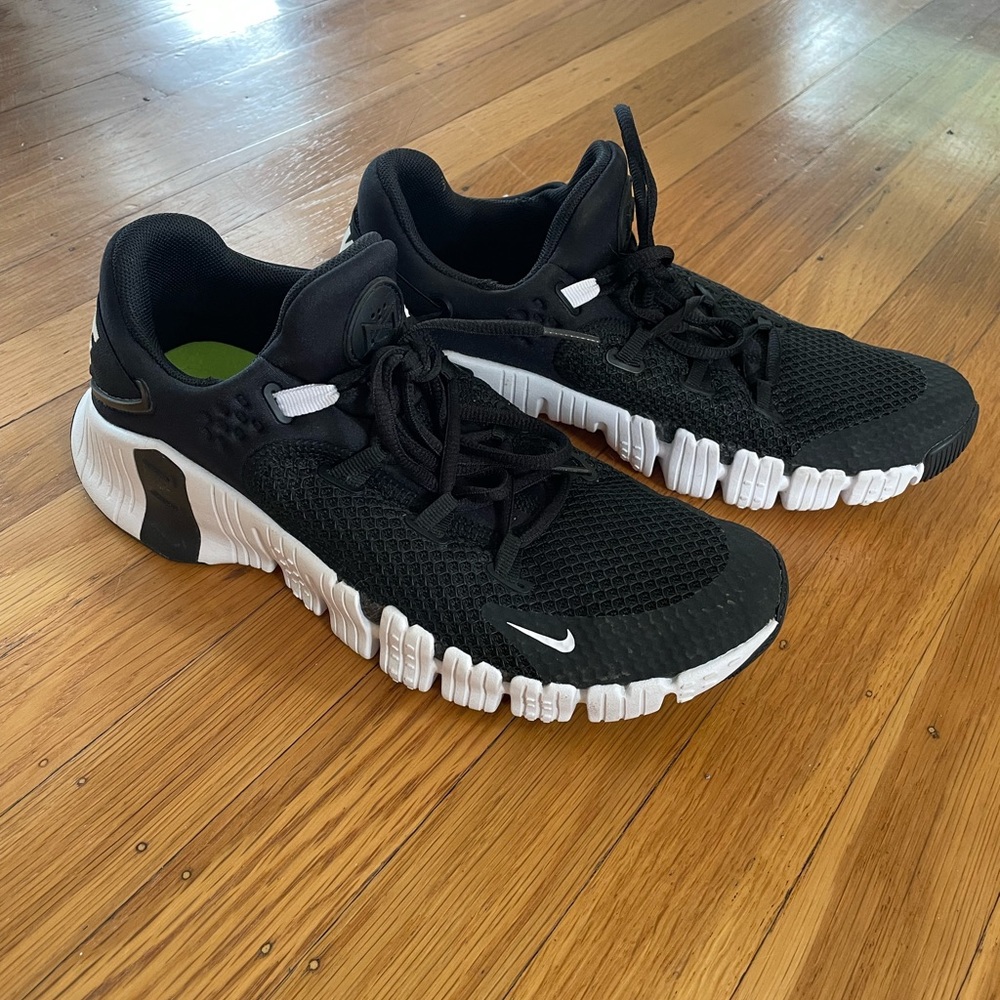 Nike Metcon Training Shoes - Black & White - Size 9.5